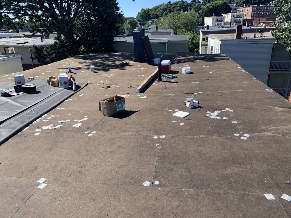 Flat roof deck prepared for the rubber membrane